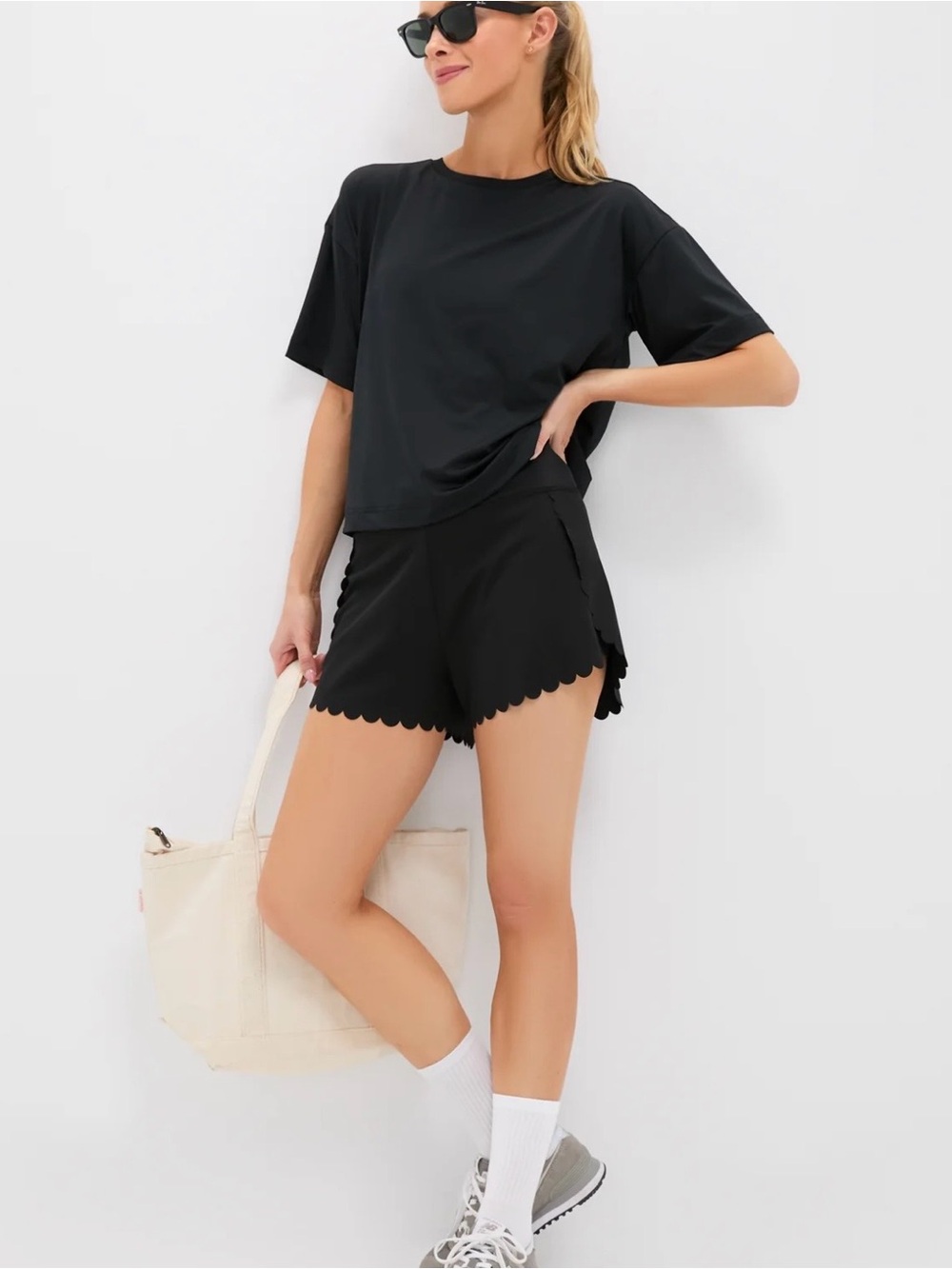 Tuckernuck Black Scallop Performance Jersey Marisa Short, XS